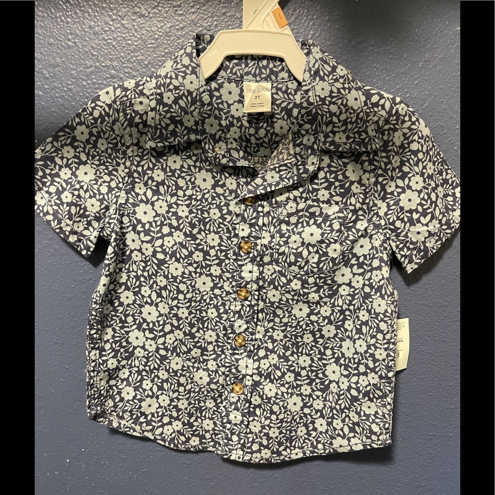 Boys Button-Up Top/ Size 2T